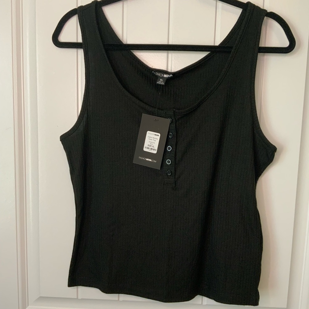 🦋3/$25 Fashion Nova Caila Henley Tank Top - Black - Picture 2 of 5